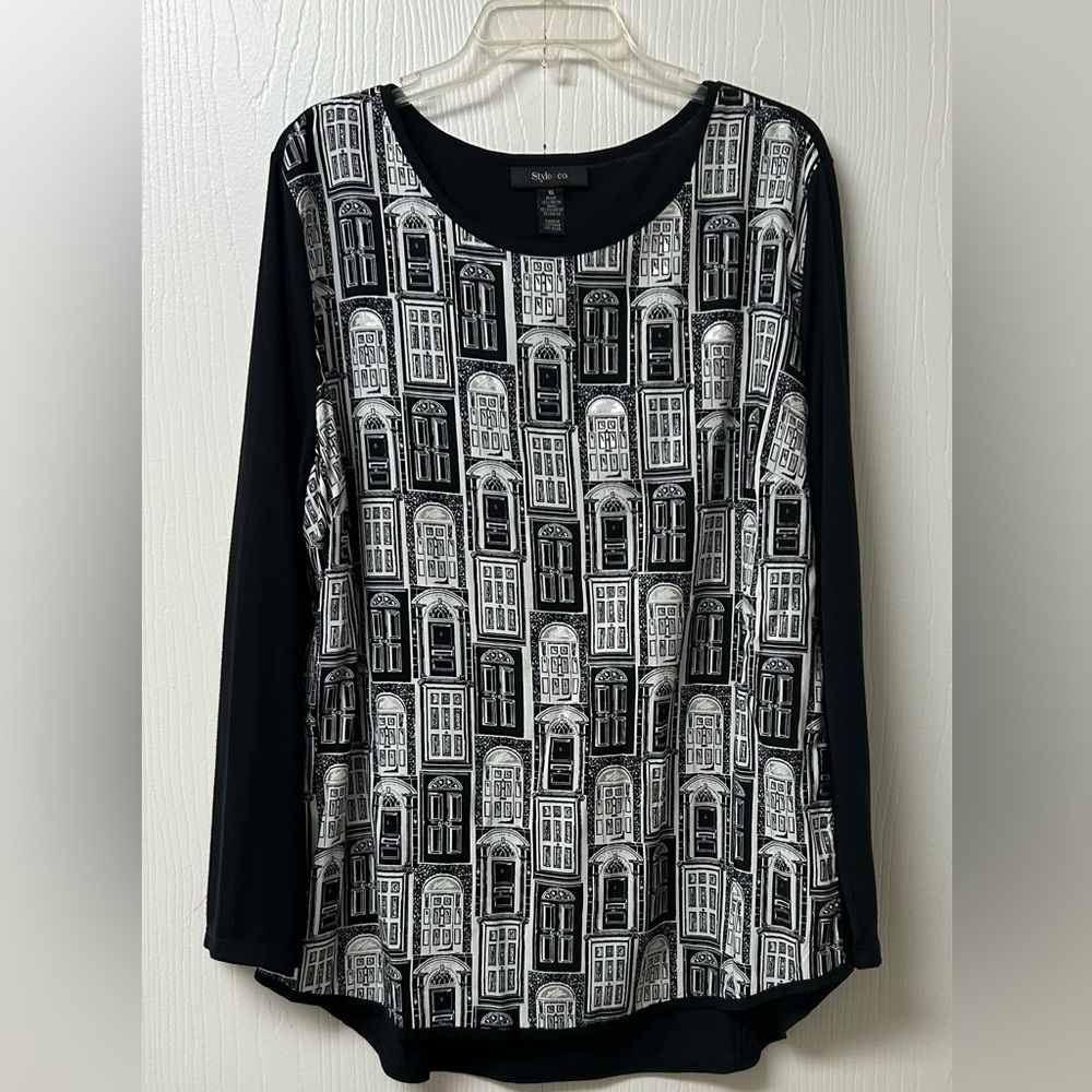 Black and White Doors Print Long Sleeve Top